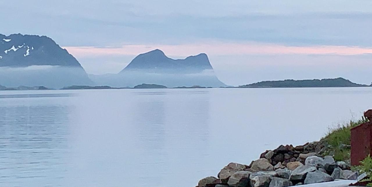 Hotel Bedehuset Basecamp Senja Skaland Esterno foto