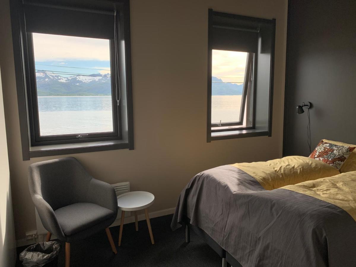 Hotel Bedehuset Basecamp Senja Skaland Esterno foto