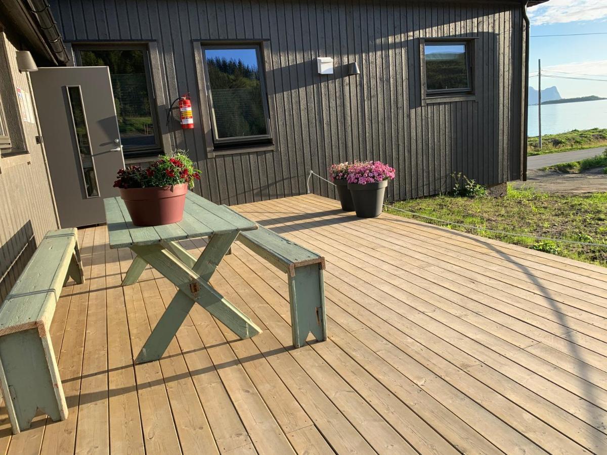 Hotel Bedehuset Basecamp Senja Skaland Esterno foto